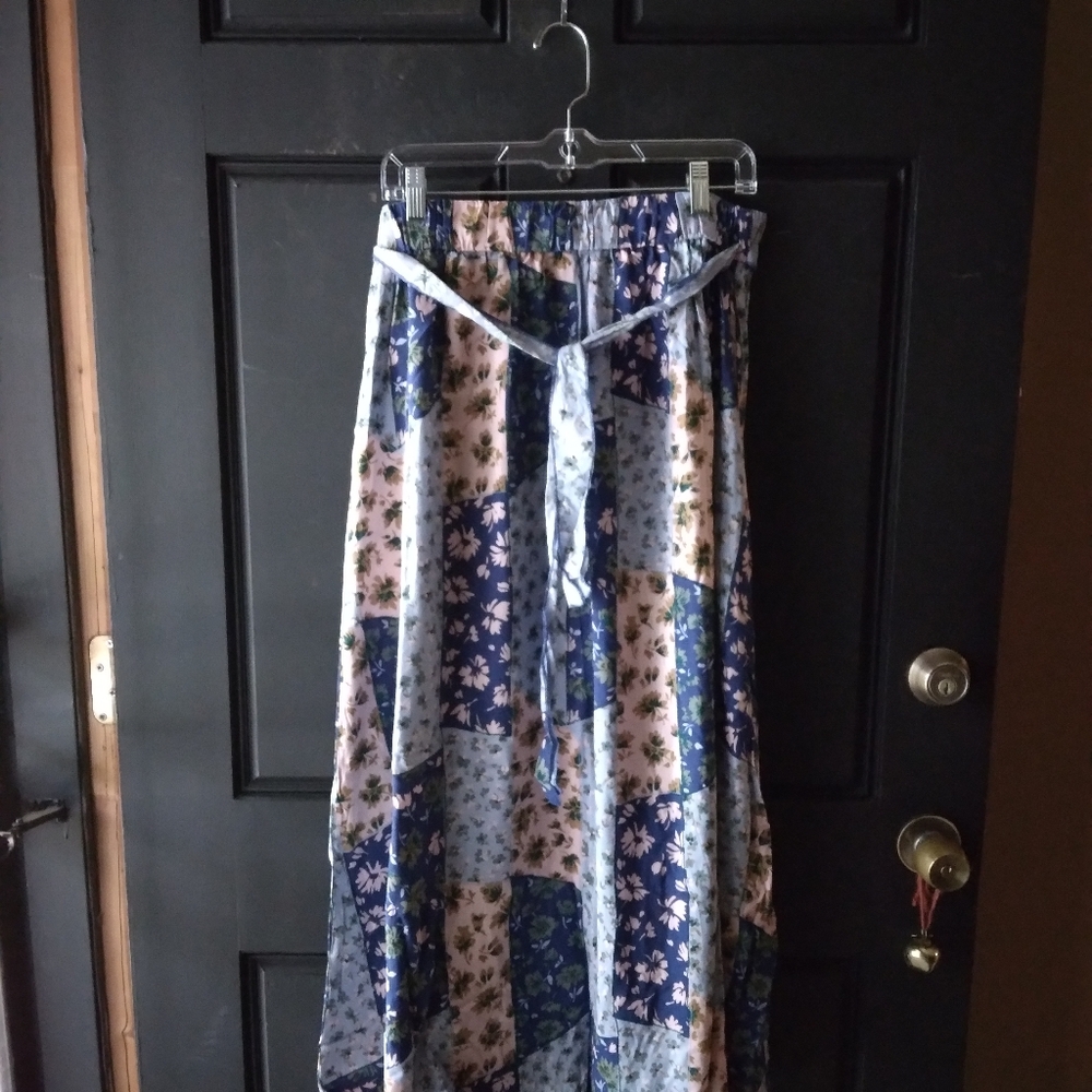 Skirt - Picture 6 of 6